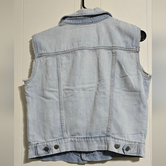NWT Distressed Denim Vest - Picture 6 of 7